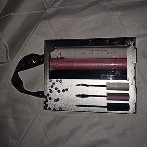 Paris Hilton platinum Doll Mascara trio